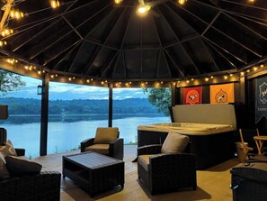 Interior - Hagrid's Hut + 1BR - Harry Potter Riverfront Experience (New Richmond)