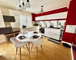 Fridge, microwave, oven, dishwasher - The Echevins' Jewel, a peaceful stay in Illkirch (Illkirch-Graffenstaden)