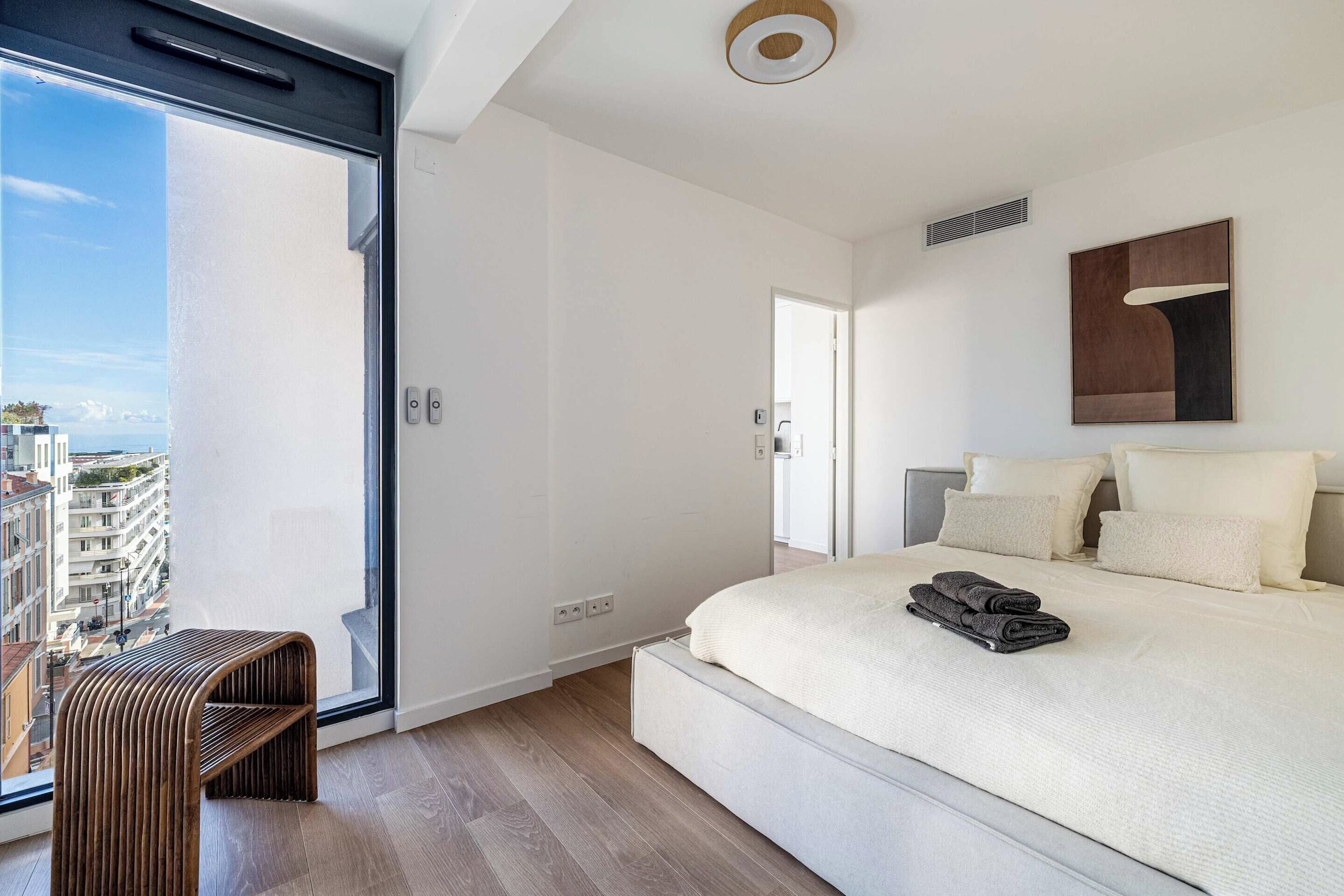 Apartment | 2 bedrooms, laptop workspace, iron/ironing board, bed sheets