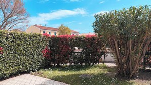 Apartment, 2 Schlafzimmer, Stadtblick | Garten