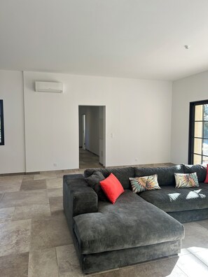 Living area - Villa 8 people - Peace & comfort (Ghisonaccia)