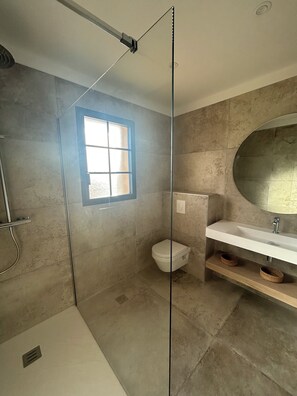 Shower, towels, soap, toilet paper - Villa 8 people - Peace & comfort (Ghisonaccia)