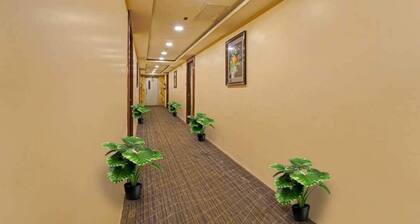 Townhouse Oak IIT Kanpur Metro Station