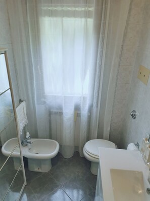 Shower, hair dryer, bidet, towels - VSM 108 Perfect location for Venice, ideal for families and free parking (Venezia-Mestre)