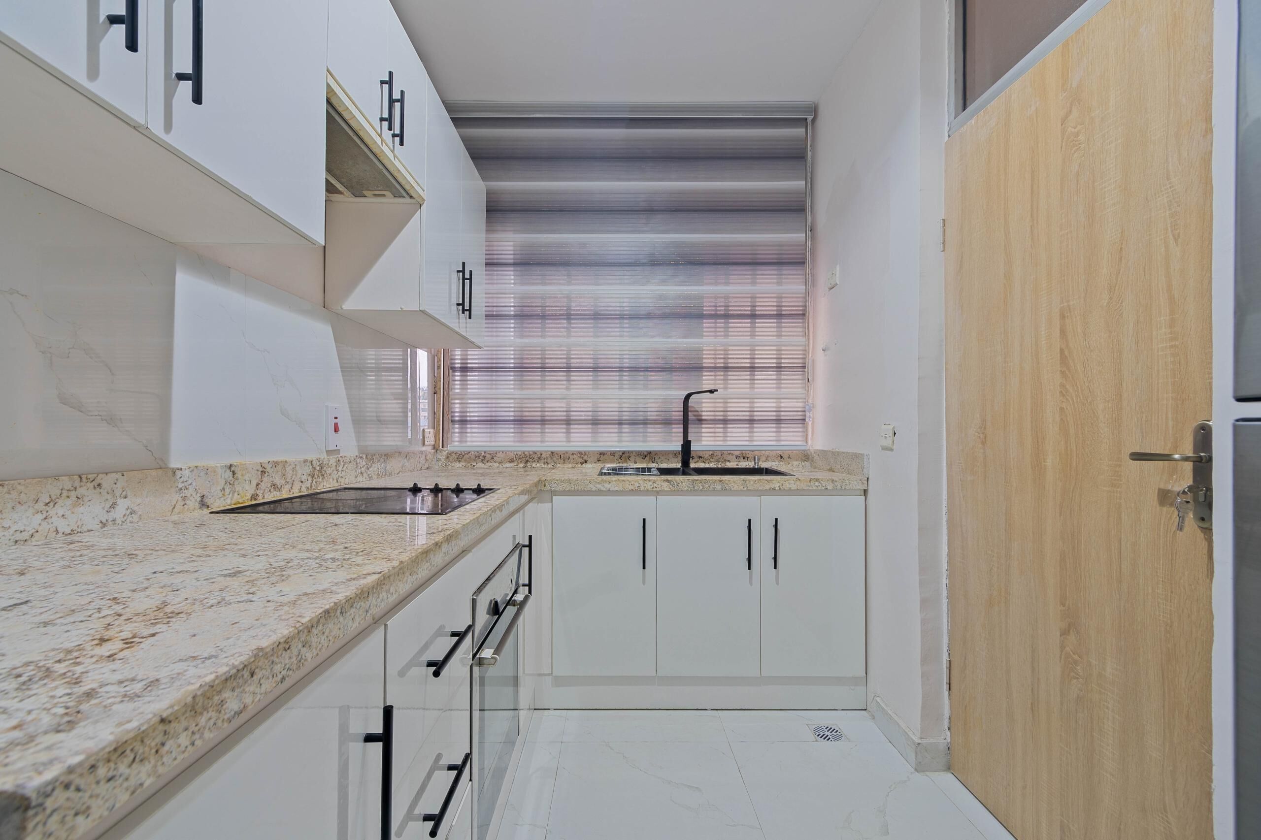 Deluxe Apartment, Balcony, City View | Private kitchen