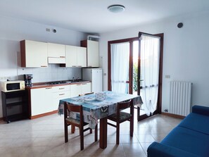 Unclassified image, 3 of 20, button - Apartment With Terrace and Pool (Cavallino-Treporti)