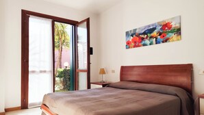 Unclassified image, 5 of 20, button - Apartment With Terrace and Pool (Cavallino-Treporti)