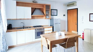 Unclassified image, 5 of 19, button - Comfortable Flat With Patio and Pool (Cavallino-Treporti)