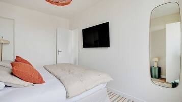 1 chambre, espace de travail pour ordinateur portable