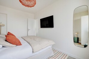 1 habitación y espacio para trabajar con laptop 