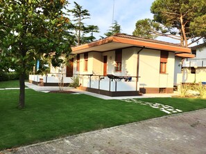 Bungalow, 2 chambres, balcon, vue jardin | Extérieur