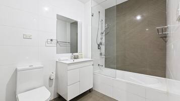 Apartment | Bilik Mandi