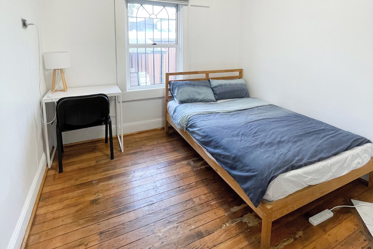 Chambre Classique | Bureau, espace de travail pour ordinateur portable, Wi-Fi gratuit