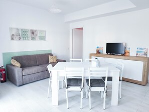 Apartment, 2 Bedrooms, Balcony, City View | Dining room - Comfy Flat With Pool (Cavallino-Treporti)