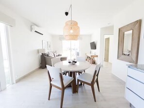 Dining - Oceanfront Villa -C12-PBB- 2 bed, 2 bath (Punta Chame)