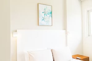 Iron/ironing board, WiFi