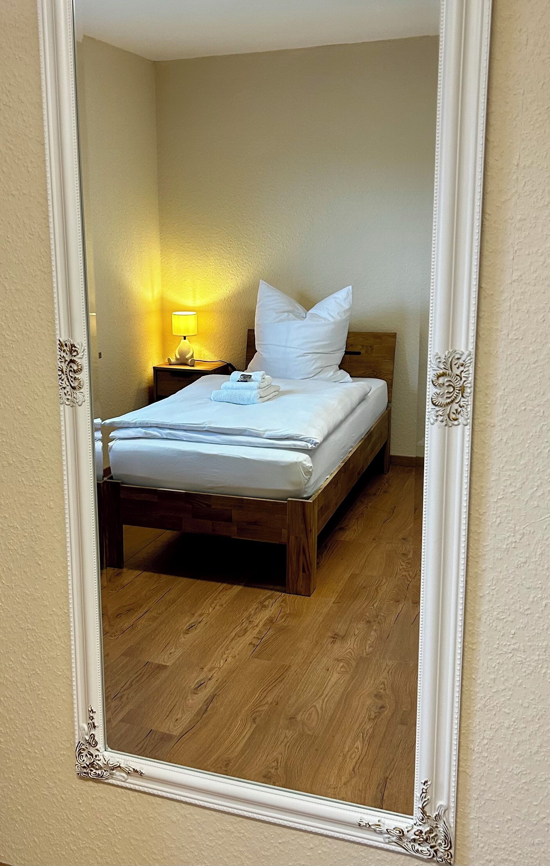 Bügeleisen/Bügelbrett, WLAN, Bettwäsche