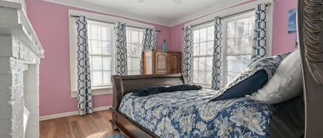 6 soverom, strykejern/-brett, wi-fi og sengetøy