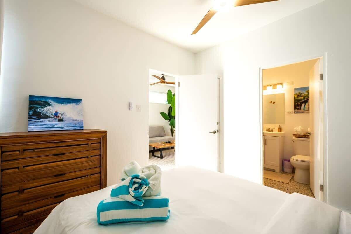 Cuna de viaje, wifi y ropa de cama 