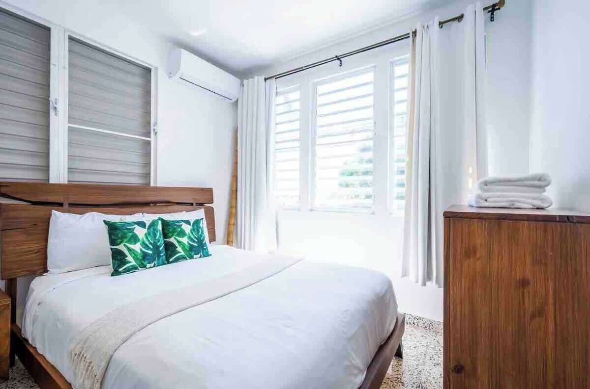 3 slaapkamers, reisbedje, wifi, beddengoed