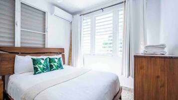 3 slaapkamers, reisbedje, wifi, beddengoed