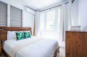 3 habitaciones, cuna de viaje, wifi y ropa de cama 