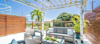 Rooftop Pergola, Outdoor Dining & Ocean Views