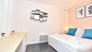 1 bedroom, iron/ironing board, bed sheets