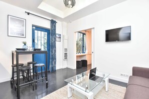 Apartment | Living area - Superb Apartment-1br/2p - Sentier (Paris)