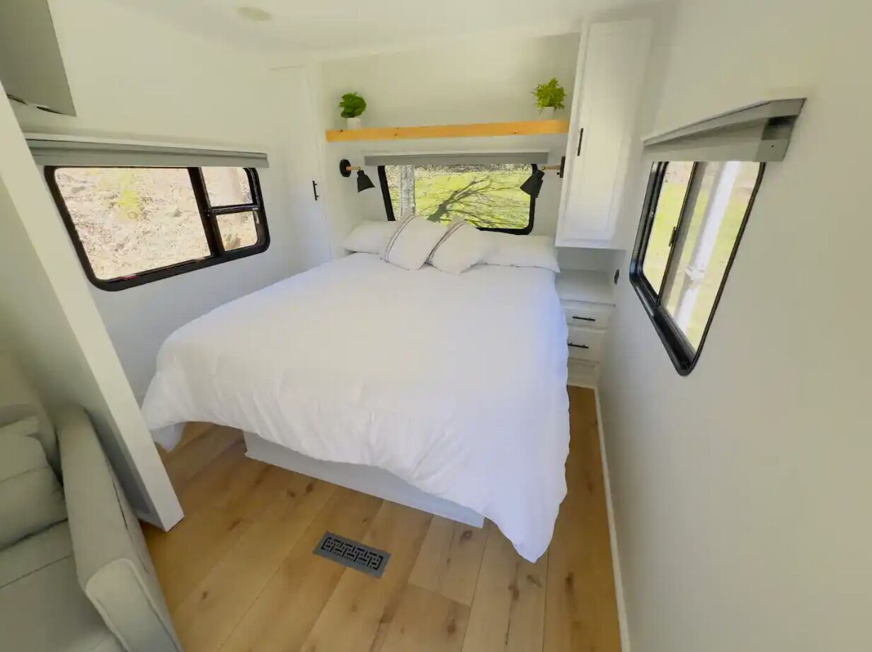 Accès Internet, draps fournis