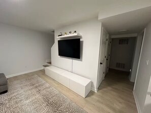 Interior - Spacious Pineville Lower Level Suite (Pineville)