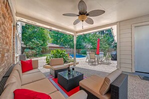 Outdoor dining - Paradise Garden Resort And Spa (Houston)