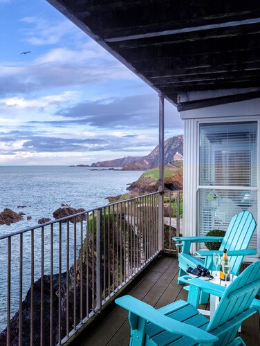 By The Oceanside - Spectacular Sea View Apartment