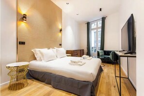 Family Apartment, 5 Bedrooms, City View - HOTEL BOETIE - CHAMPS ELYSEES  (Paris)