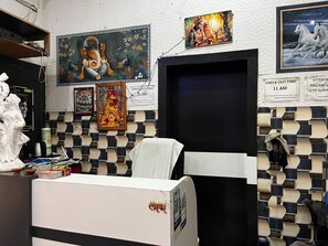 House | Reception - Hotel O Bhuteshwar Mahadev Temple (Mathura)