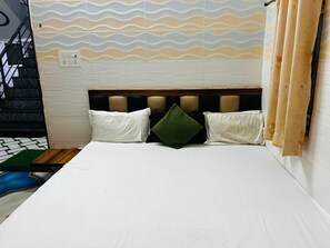 House | 1 bedroom - Hotel O Bhuteshwar Mahadev Temple (Mathura)