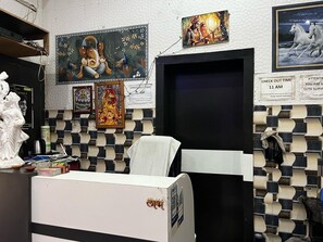 House | Reception - Hotel O Bhuteshwar Mahadev Temple (Mathura)