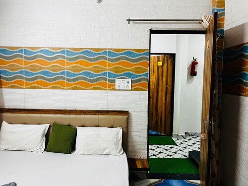 Hotel O Bhuteshwar Mahadev Temple