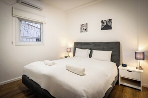 Unclassified image, 3 of 18, button - Cozy 1-Bedroom Retreat in Tel Aviv (Tel Aviv-Yafo)