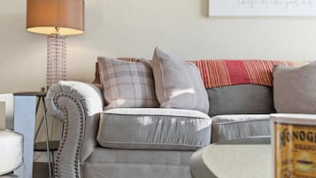 Appartamento, 1 letto king, patio (Lakin it Easy!) | Area soggiorno