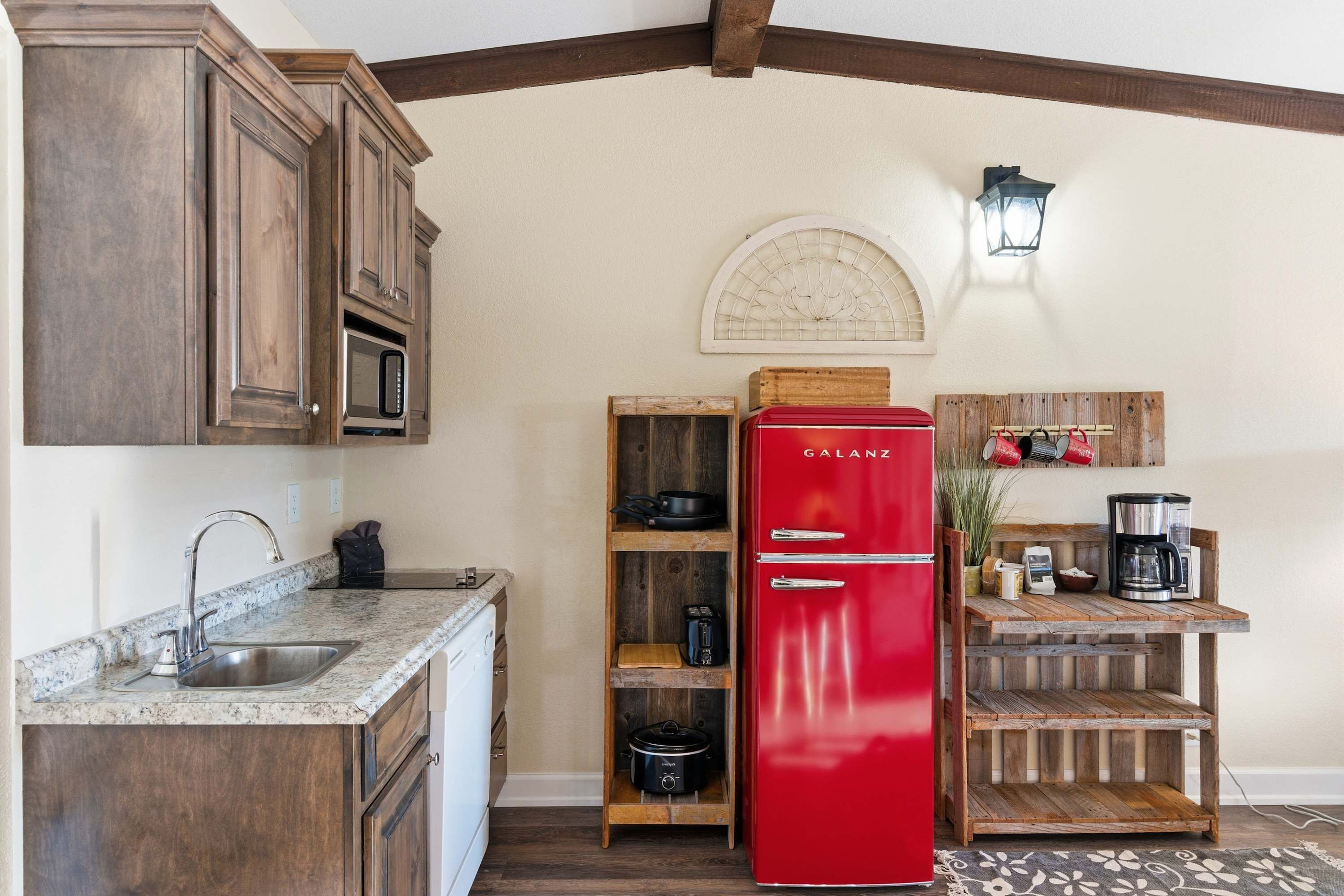 Condo, 1 King Bed, Patio (Lakin it Easy!) | Private kitchen