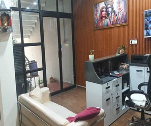 Reception - Hotel O Dadri Railway Station (Dadri)