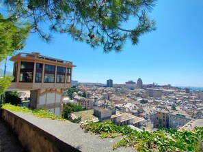 Property grounds - Belvedere da Spianata: vantage point, close to downtown and convenient to bars/shops (Genova)