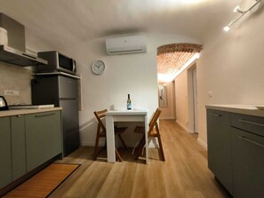 Private kitchen - Belvedere da Spianata: vantage point, close to downtown and convenient to bars/shops (Genova)