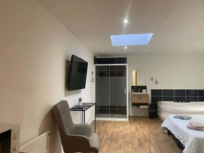 WiFi, bed sheets - Le Nid Cosy avec Balnéo (Tourcoing)