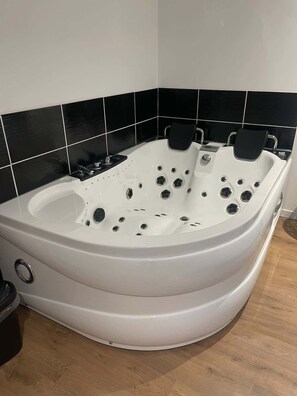 Bathroom - Le Nid Cosy avec Balnéo (Tourcoing)