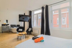 WiFi, bed sheets - Le Nid Cosy 2, Balnéo et wifi (Tourcoing)