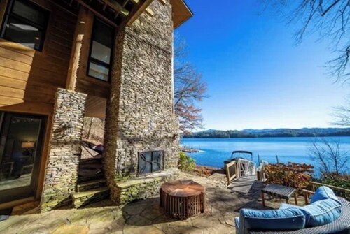 Breathtaking Views at Unicorn By The Lake