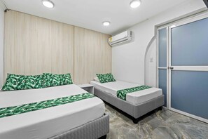 高級三人房 | 遮光布/窗簾、熨斗/熨衣板、免費無線上網