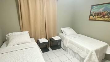 熨斗/熨衫板、上網、床單